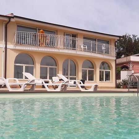 Isola Del Sole Apartment Сиракуза Екстериор снимка