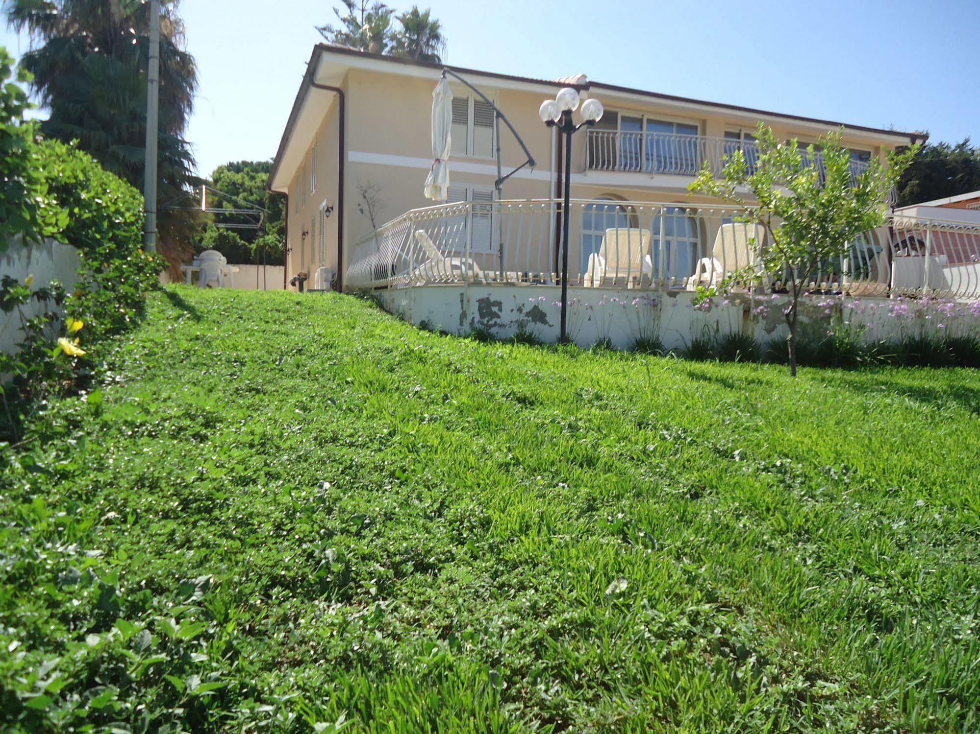 Isola Del Sole Apartment Сиракуза Екстериор снимка