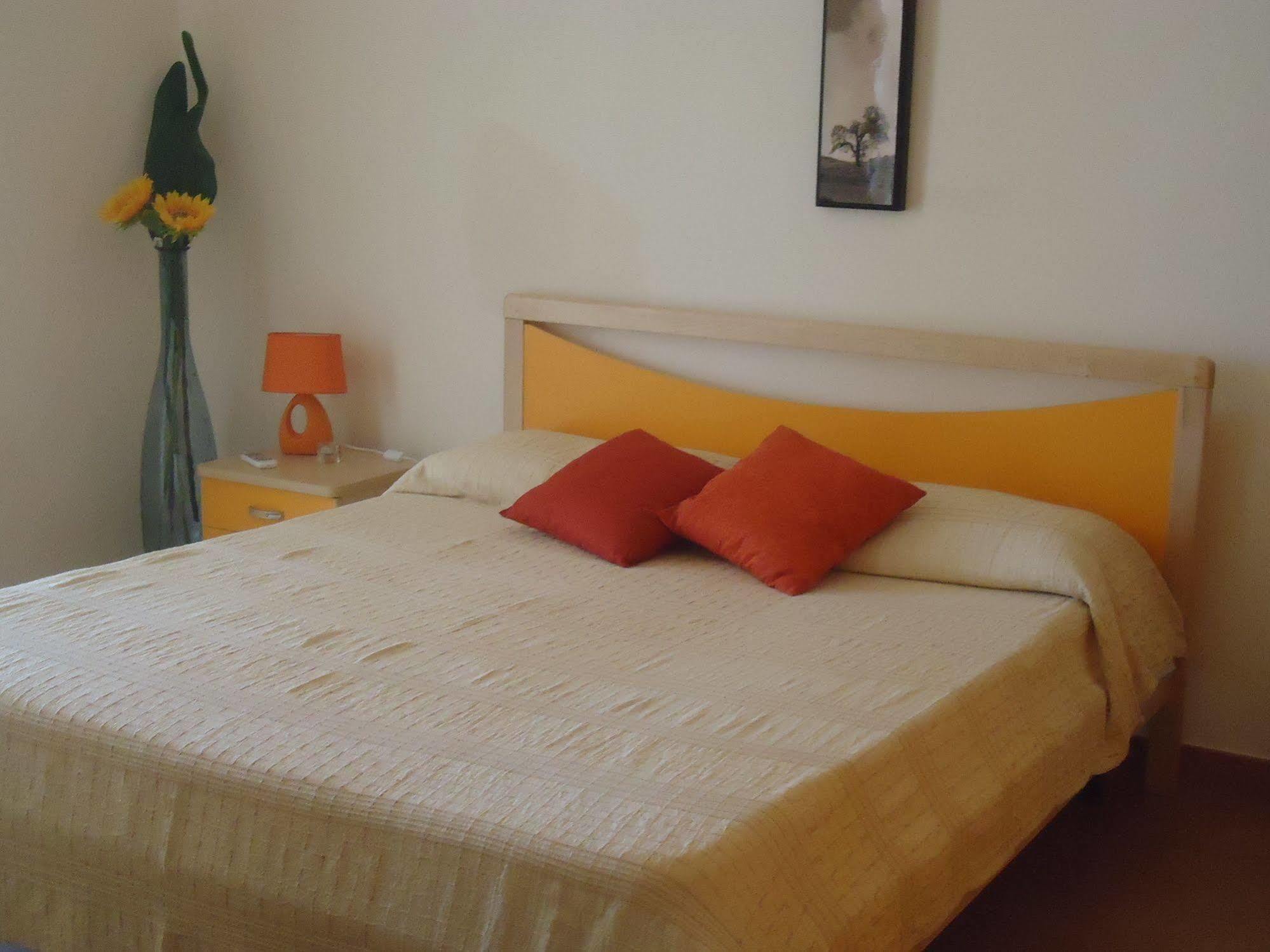 Isola Del Sole Apartment Сиракуза Екстериор снимка